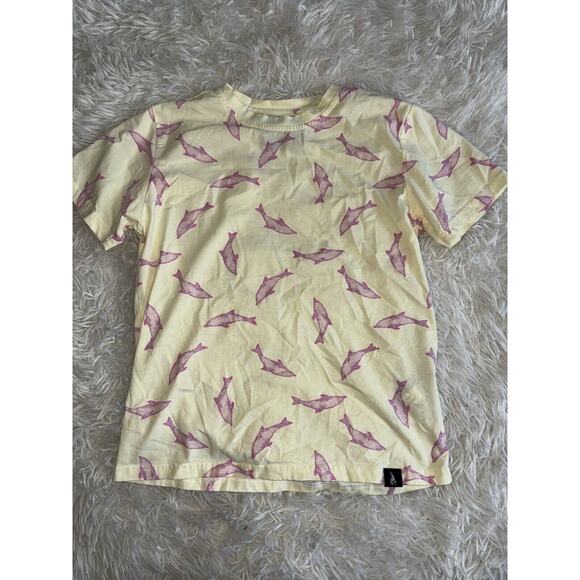 Velero Kids Sz. 7 Yellow W/ Pink Shark Design Tee. Soft, Great Shape - Picture 1 of 8